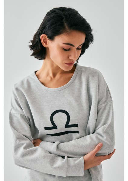 Kadın Gri Terazi Burcu Oversize 2 Iplik Eşofman Ev Giyim Takımı modelleri