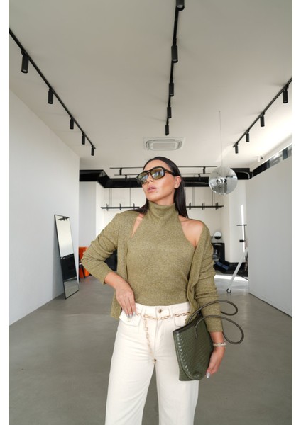 Kendinden Balıkçı Yaka Body Detaylı Triko Hırka