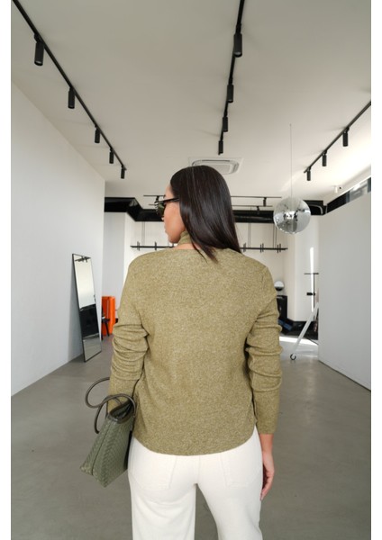 Kendinden Balıkçı Yaka Body Detaylı Triko Hırka modelleri