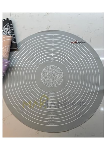| Silikon Pişirme Pasta Mat Seti, Ölçülerle Hamur Açma Seti Silikon Yapışmaz Mat, Pasta, Kabuk, Kurabiye, Ekmek, Hamur Işleri, Makarna Için Mutfak Tezgah Matı Yuvarlak, Ölçülü (Gri) fiyatları