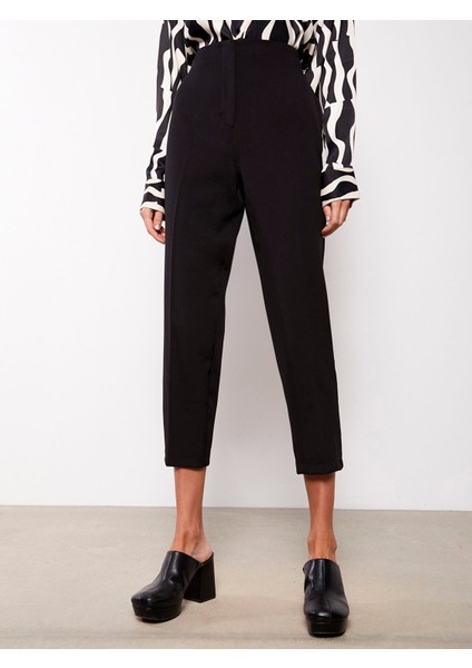 Yeni Sezon Kadın Standart Fit Düz Pantolon modelleri