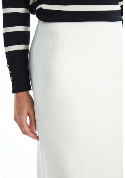 Yeni Sezon Kadın Beli Lastikli Düz Triko Etek indirimleri