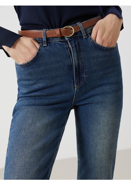 Yeni Sezon Beli Kemerli Mom Fit Kadın Jean Pantolon modelleri