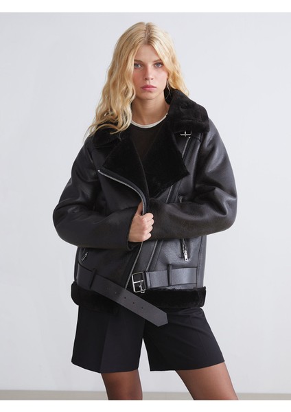 Yeni Sezon Pelüş Biker Yaka Kadın Deri Görünümlü Mont