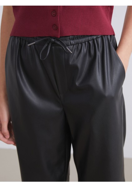 Yeni Sezon Beli Lastikli Deri Görünümlü Kadın Pantolon modelleri
