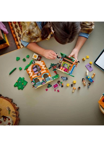 LEGO Friends Midilli Çiftliği ve Ahır 42654 modelleri