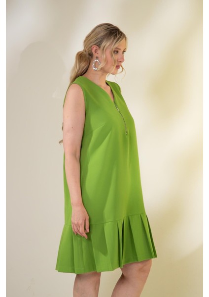 Kadın Büyük Beden Eteği Pileli Yeşil Elbise