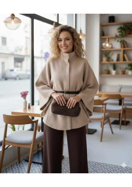 Latte - Kemer Detaylı Kaşe Panço