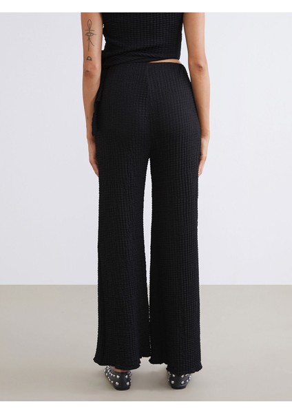 Yeni Sezon Beli Lastikli Dokulu Kadın Pantolon fırsatları