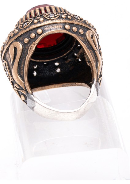 Kırmızı Taşlı Antik Dokulu 925 Ayar Gümüş Erkek Yüzük – Gösterişli Bir Parça