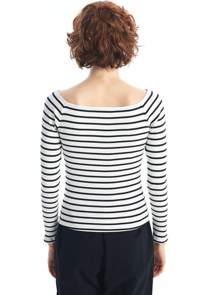 Yeni Sezon Kayık Yaka Çizgili Kadın Body fırsatları