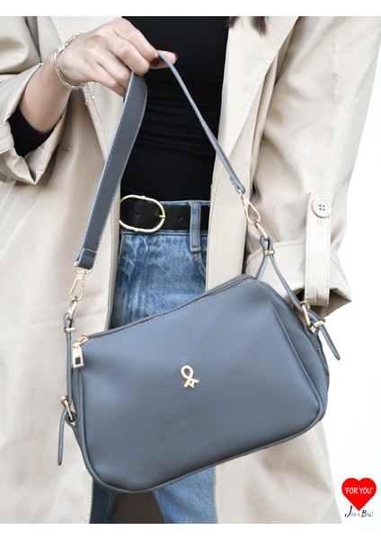 Sofia 3 Bölmeli Yumuşak Deri Çift Askılı Baget ve Omuz Çantası