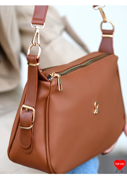 Sofia 3 Bölmeli Yumuşak Deri Çift Askılı Baget ve Omuz Çantası