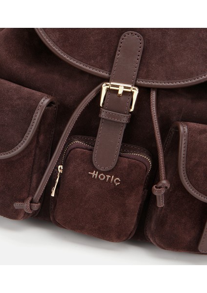 03CAH316410A480 KADIN Süet Deri Kahverengi Cepli Tokalı Sırt Çantası modelleri