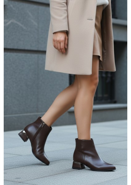 Kısa Topuklu Fermuarlı Sade Klasik Kısa Kadın Acı Kahve Bot Bootie fiyatları