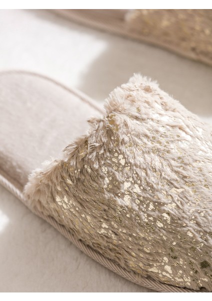 Yeni Sezon Pelüş Kadın Ev Terliği modelleri