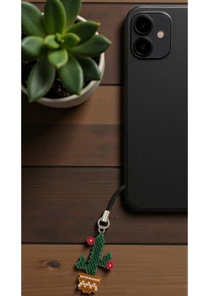 Miyuki Boncuk El Yapımı Kırmızı Çiçekli Kaktüs Telefon Çarmı - Charm