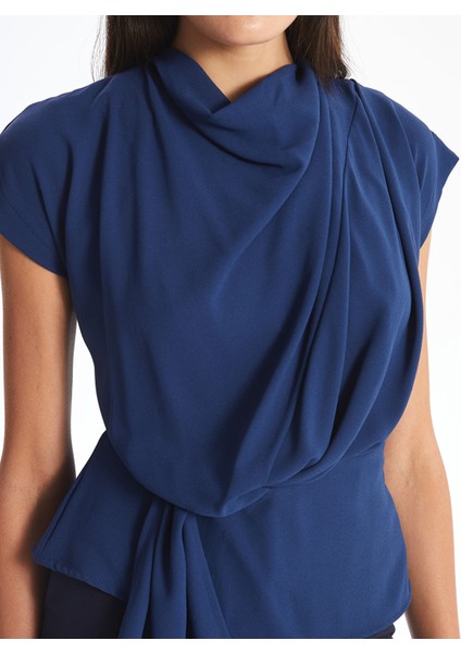 Yeni Sezon Dökümlü Yaka Kadın Bluz modelleri