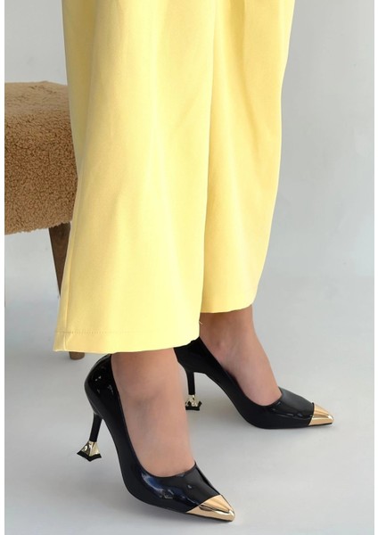 Sptrns Artem Siyah Rugan Topuklu Ayakkabı (Numara: 39) fiyatları