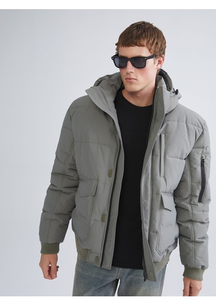 Yeni Sezon Standart Kalıp Kapüşonlu Erkek Mont