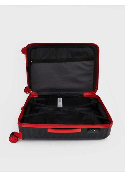 Yeni Sezon Kilit Detaylı Büyük Boy Valiz fırsatları