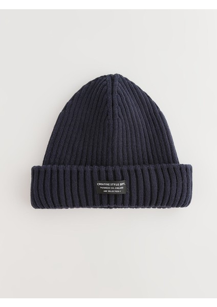 Yeni Sezon Etiket Detaylı Erkek Bere fırsatları