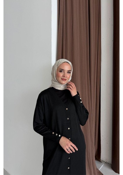 Kol Manşeti Düğmeli Uzun Hırka