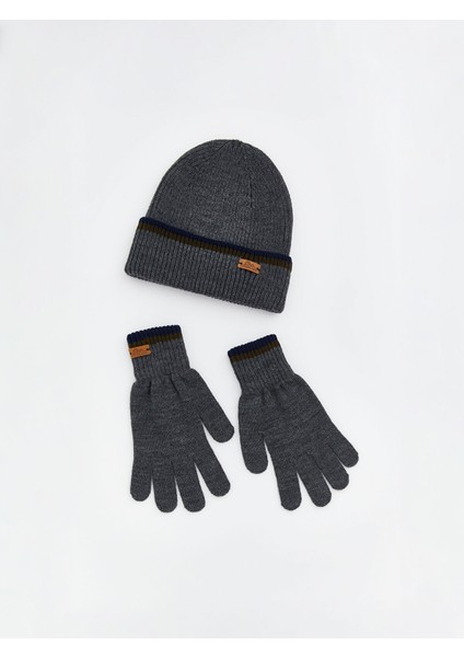 Yeni Sezon Yılbaşı Temalı Erkek Bere ve Eldiven Seti fiyatları