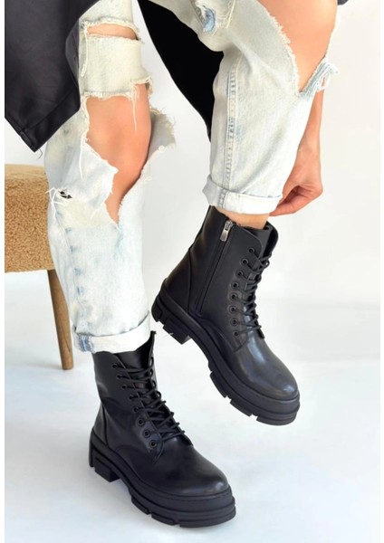 Sptrns Allex Siyah Cilt Bağcıklı Bot (Numara: 38)