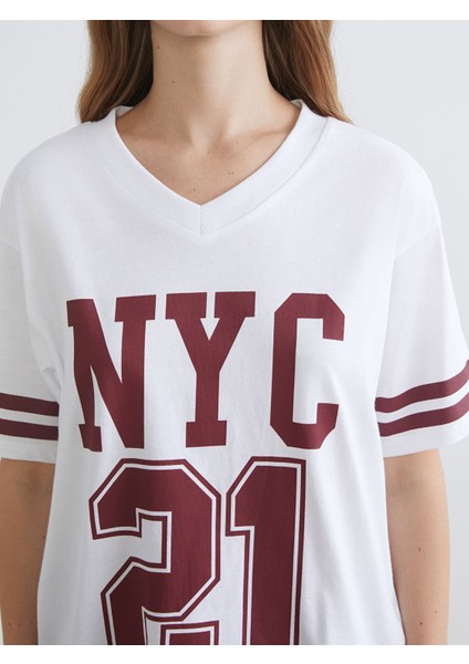 Yeni Sezon V Yaka Baskılı Oversize Kadın Tişört modelleri