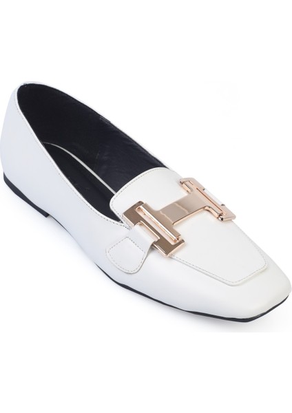 Carey Küt Burunlu Metal Toka Aksesuarlı Kadın Loafer