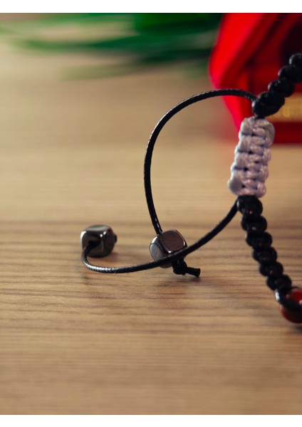 Makrome Bileklik El Yapımı Saf Doğaltaş Özel Yapım Hematit Taşı, Lav Taşı, Akik Taşı, Amatis Taşı fiyatları