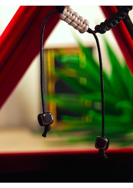 Makrome Bileklik El Yapımı Saf Doğaltaş Özel Yapım Hematit Taşı, Lav Taşı, Akik Taşı, Amatis Taşı