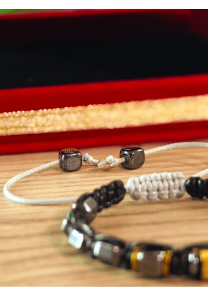 Makrome Bileklik El Yapımı Saf Doğaltaş Özel Yapım Hematit Taşı, Lav Taşı, Akik Taşı, Amatis Taşı fiyatları