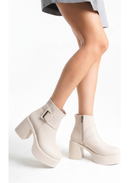 Yandan Fermuarlı Toka Detaylı Rahat Yüksek Topuklu Krem Kadın Bot