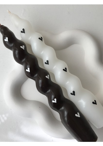 2'li Siyah-Beyaz Kalpli Burgu Şamdan Mum Seti