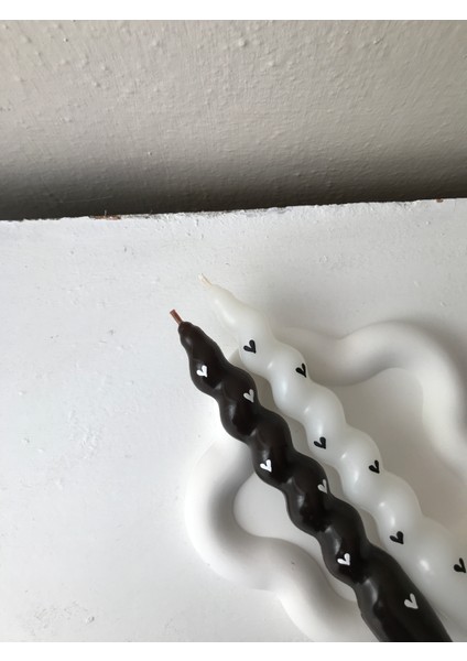 2'li Siyah-Beyaz Kalpli Burgu Şamdan Mum Seti modelleri