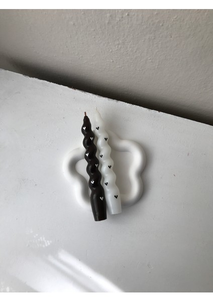 2'li Siyah-Beyaz Kalpli Burgu Şamdan Mum Seti fırsatları