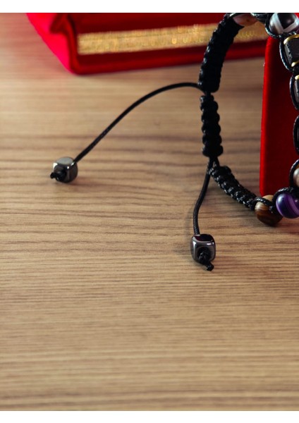 Makrome Bileklik El Yapımı Saf Doğaltaş Özel Yapım Hematit Taşı, Lav Taşı, Akik Taşı, Amatis Taşı fırsatları