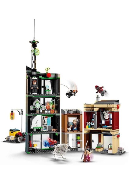 76324 LEGO Marvel Örümcek Adam, Oscorpa Karşı 808 Parça +10 Yaş fiyatları