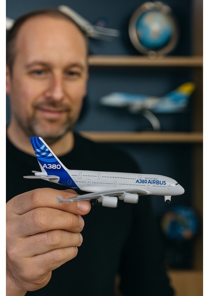 Die Cast Metal Gövde Airbus A380 Model Uçak 1:64 Ölçek 12 cm Koleksiyonluk Detaylı Tasarım Premium