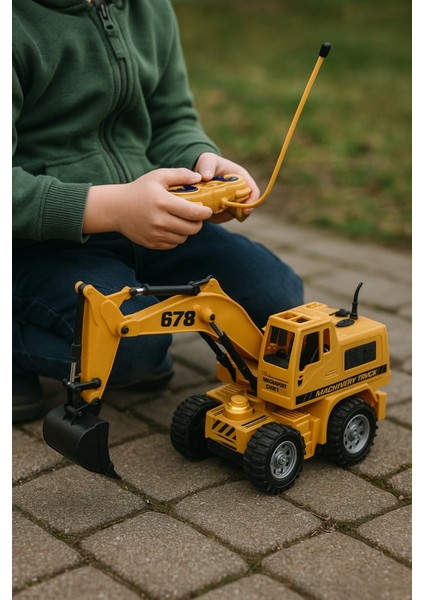Şarjlı Uzaktan Kumandalı 5 Kanal Sarı Ekskavatör Oyuncak Kepçe 35 cm