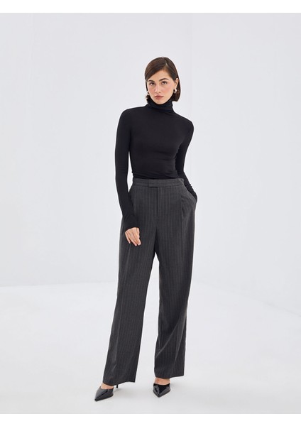 Yeni Sezon Standart Fit Çizgili Kadın Pantolon