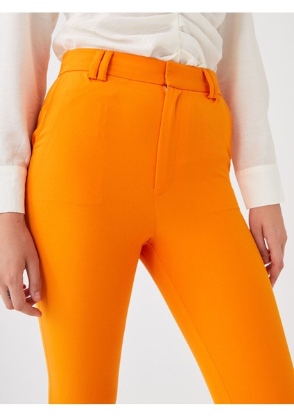 Yeni Sezon Kadın Standart Fit Düz Pantolon indirimleri