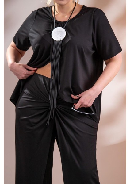 Kadın 3330370 Yaka Büzgülü Siyah Bluz fırsatları