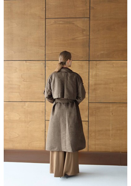Kahverengi - Oversize Süet Görünümlü Kemerli Trençkot modelleri