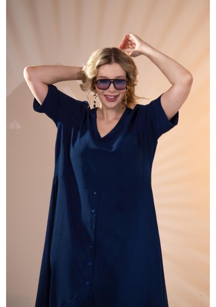 Kadın Büyük Beden Eteği Düğmeli-Volanlı Lacivert Elbise fırsatları