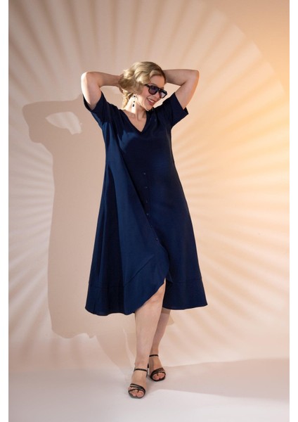 Kadın Büyük Beden Eteği Düğmeli-Volanlı Lacivert Elbise