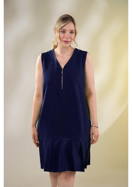 Kadın Büyük Beden Eteği Pileli Lacivert Elbise