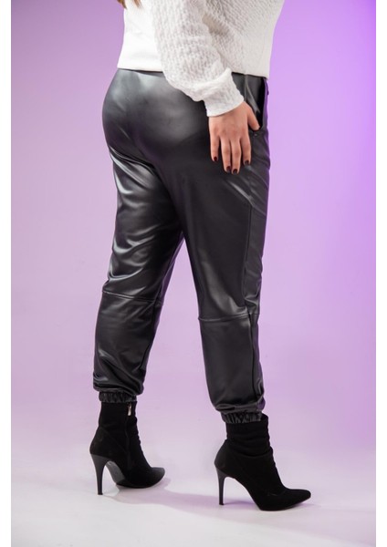 Kadın Büyük Beden Deri Siyah Pantolon modelleri